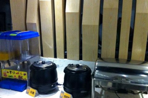 靖西明晨假日酒店