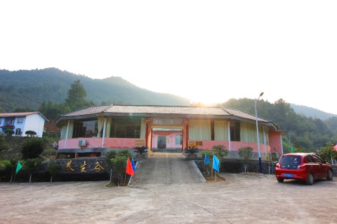 南雄青青旅游生态农庄