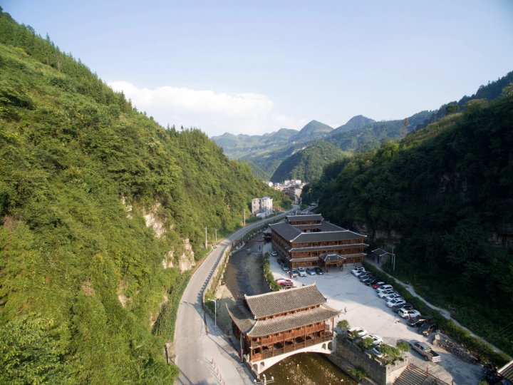 桐梓高山流水避暑山庄