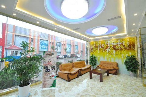 沂南京中忆家假日酒店