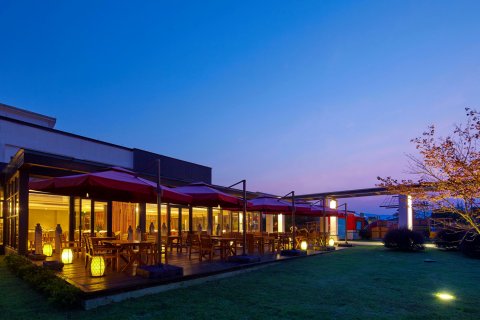 长兴芳草地度假酒店