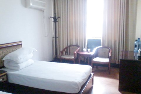 龙源宾馆(宝丰新大新生活广场店)