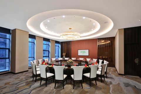 成都秦皇假日酒店(西博城店)