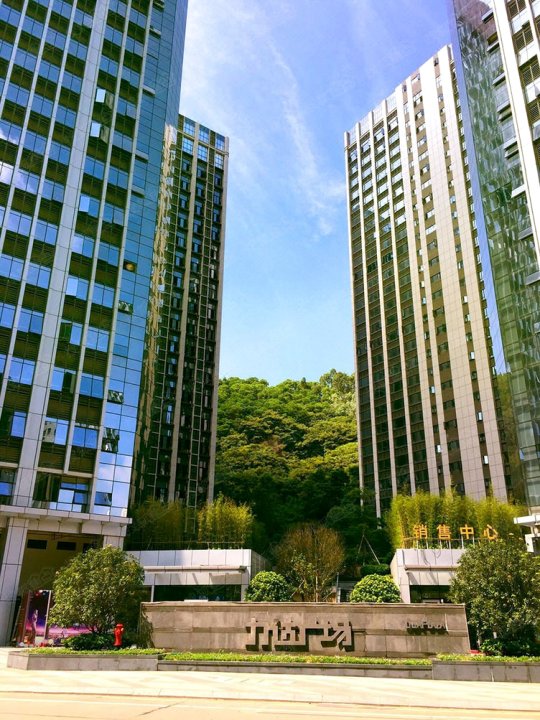 广州近广州东站燕塘地铁口全新高端复式公寓