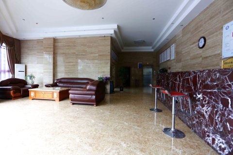 梓潼宜美居酒店