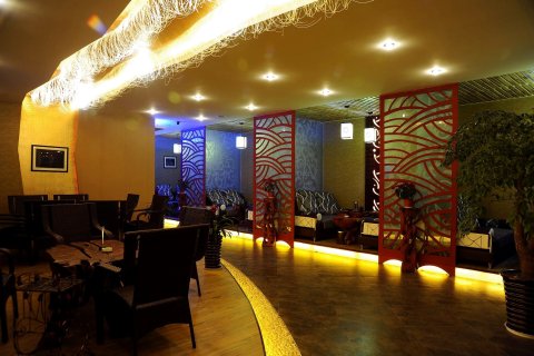 木里香巴拉大酒店