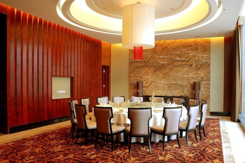 高州乐天温泉酒店