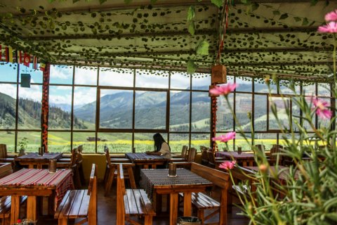 祁连卓尔山国际青年旅舍