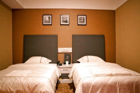 沁阳米兰风尚精品酒店