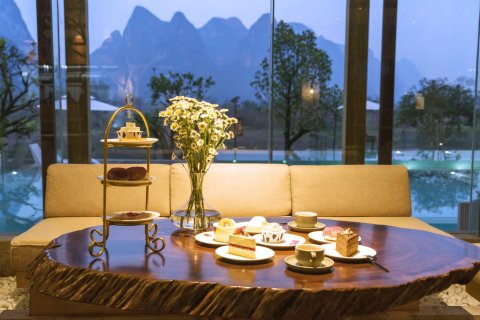 水稻田度假酒店(阳朔十里画廊遇龙河店)