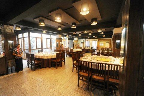 兰溪卧龙湖畔山居