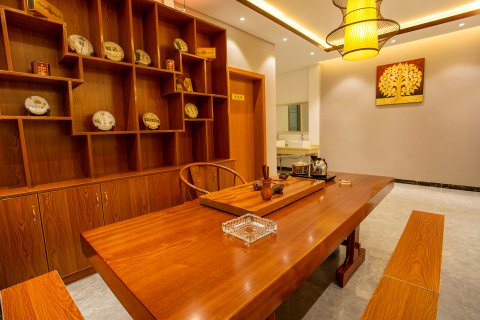 傣越风情假日酒店(西双版纳曼听公园店)