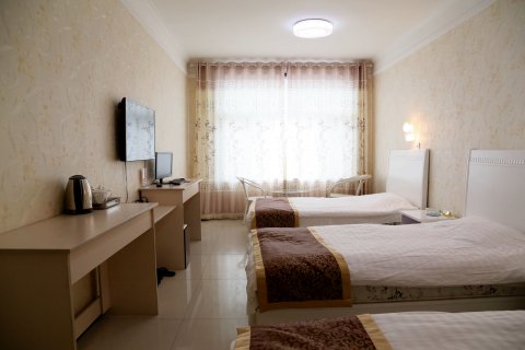 忆家快捷宾馆(沽源新车站店)