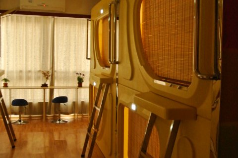 尚俭太空舱公寓(西安小寨省体店)