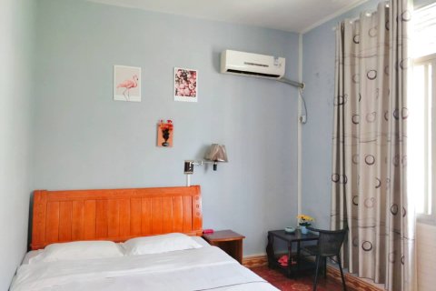 平乐星期八客栈