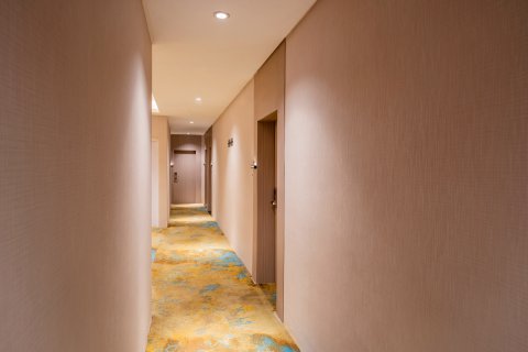 马山雅瑞斯酒店(中学路汽车总站店)