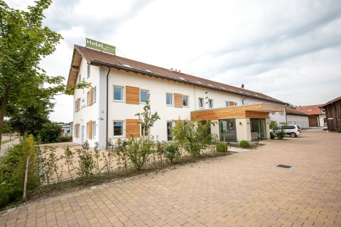 多瑙里斯酒店(Hotel Donau-Ries)