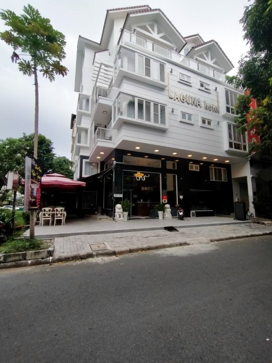 胡志明红多兹拉古纳酒店(Reddoorz Laguna Hotel Ho Chi Minh)