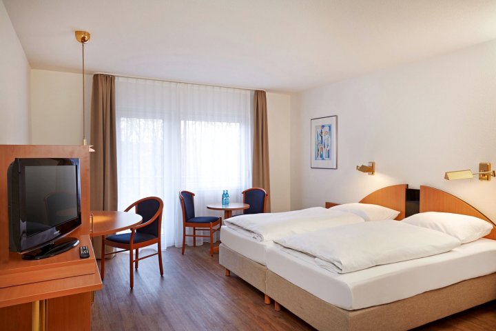 尼登豪森威斯巴登H+酒店(H+ Hotel Wiesbaden Niedernhausen)