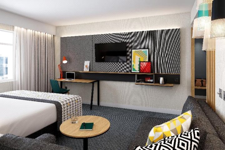 Holiday Inn Barcelona-Sant Cugat, an IHG Hotel