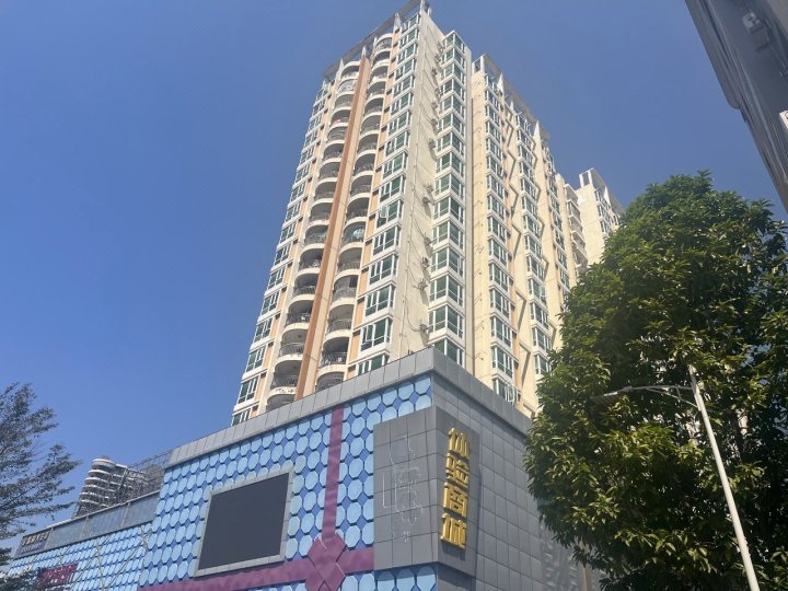 融创海湾半岛180度全海景公寓(广场东路分店)