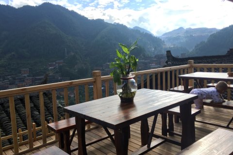 西江千户苗寨鼓藏人家客栈