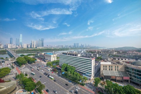 通程麓山大酒店(岳麓山橘子洲店)