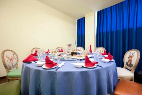 成都艺家风格酒店(金沙遗址一品天下地铁站店)