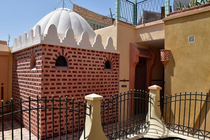 马拉喀什艾莎摩洛哥传统庭院住宅(Riad Aicha Marrakech)