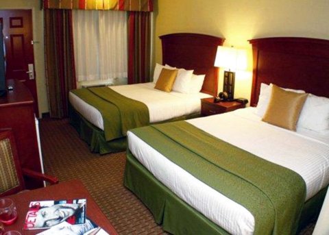 本洛蒙德圣克鲁兹山品质酒店(Quality Inn & Suites Santa Cruz Mountains Ben Lomond)