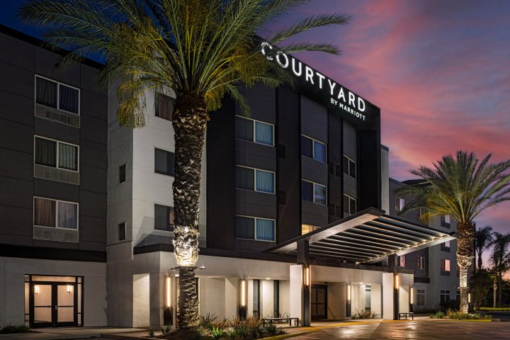 阿纳海姆万怡度假酒店/会议中心(Courtyard by Marriott Anaheim Resort/Convention Center)