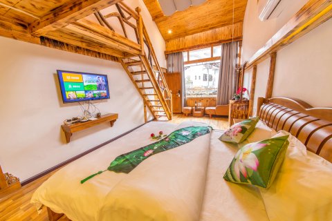 千屿觅云观景别院(丽江古城大水车店)