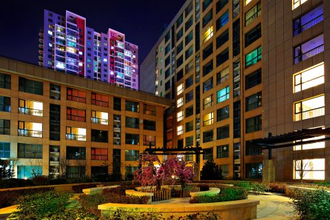 斯维登度假公寓(青岛石老人海水浴场国信体育中心店)