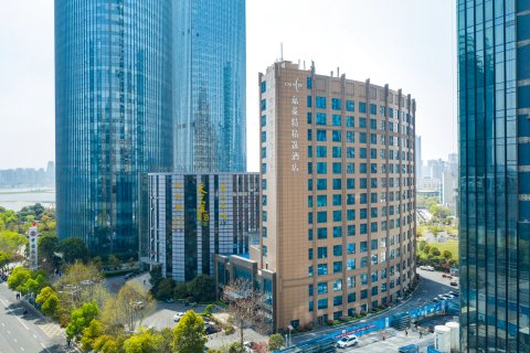 南昌嘉莱特精选酒店(红谷滩秋水广场店)