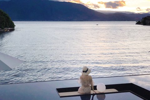 大理双廊洱海醒来海景客栈