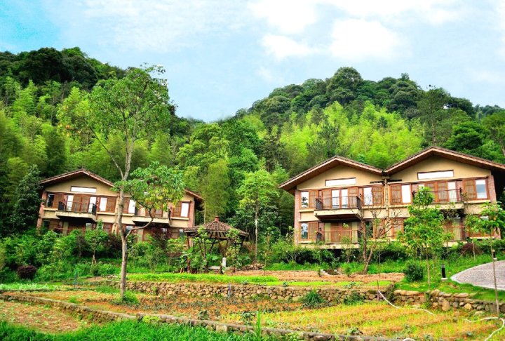 温泉旅行之家珊度假别墅(增龙公路2号分店)