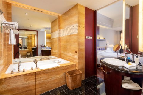 珠海来魅力假日酒店(拱北口岸高铁站店)