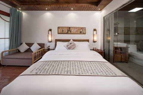 凤凰沱江缘民宿