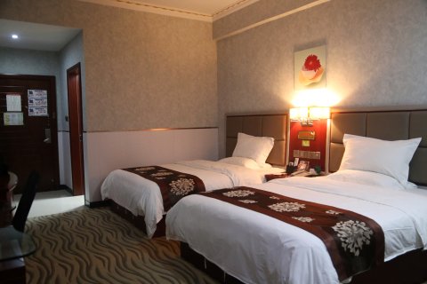 栖悦里酒店(平果中兴生活超市店)