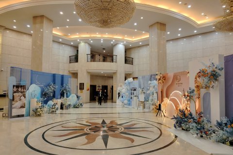 红云酒店(北流汽车总站万达广场店)