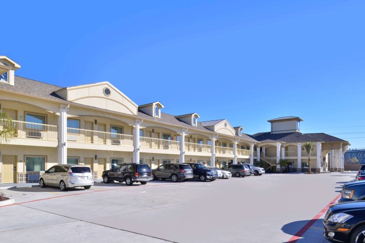 休斯顿 6 号公路西园美洲贝斯特维佑套房酒店(Americas Best Value Inn and Suites Houston Highway 6 & Westpark)