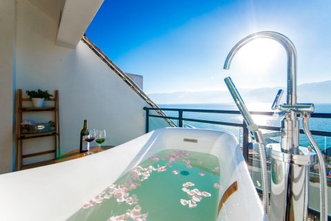 大理双廊半岛云端海景客栈