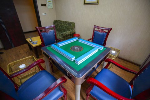 达州华洲大酒店(城市中心广场达一中店)