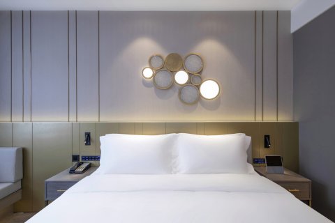 桔子酒店(上海交大江川路地铁站店)