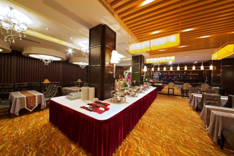 夏日康桥酒店(贵阳白云欢乐世界店)