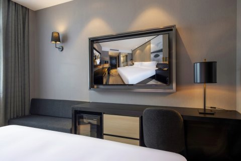 桔子酒店(上海交大江川路地铁站店)