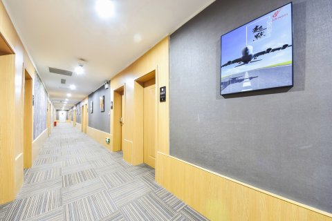 骏怡精选酒店(正定机场高铁站店)