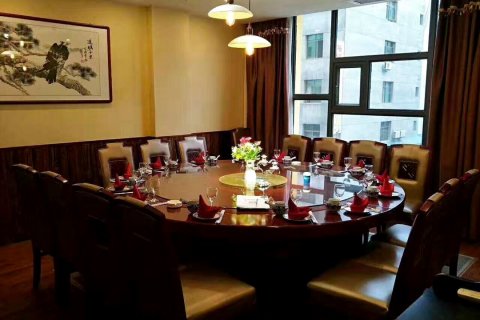 西曼酒店(高安鹏泰百货店)