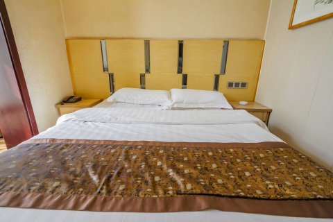 兴平中意商务酒店