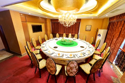 仪陇花园酒店(高铁站店)